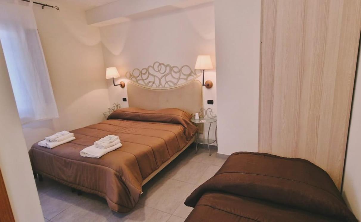 Casa Di Fiore Bad And Breakfast Bed and Breakfast San Giovanni in Fiore Eksteriør billede