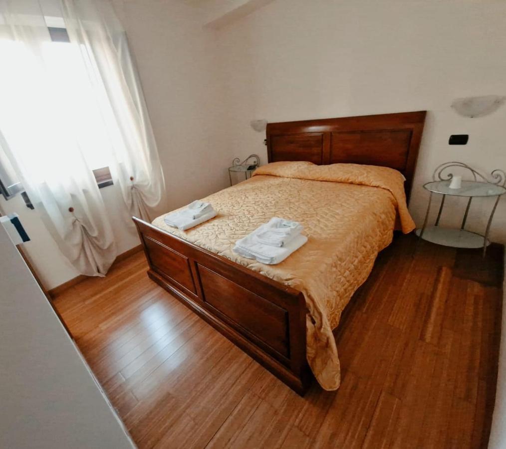Casa Di Fiore Bad And Breakfast Bed and Breakfast San Giovanni in Fiore Eksteriør billede